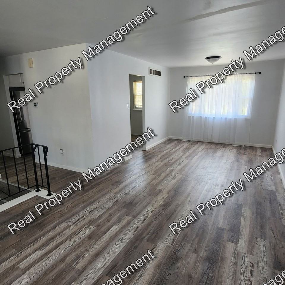 7942 Taney Pl - Photo 3 of 16