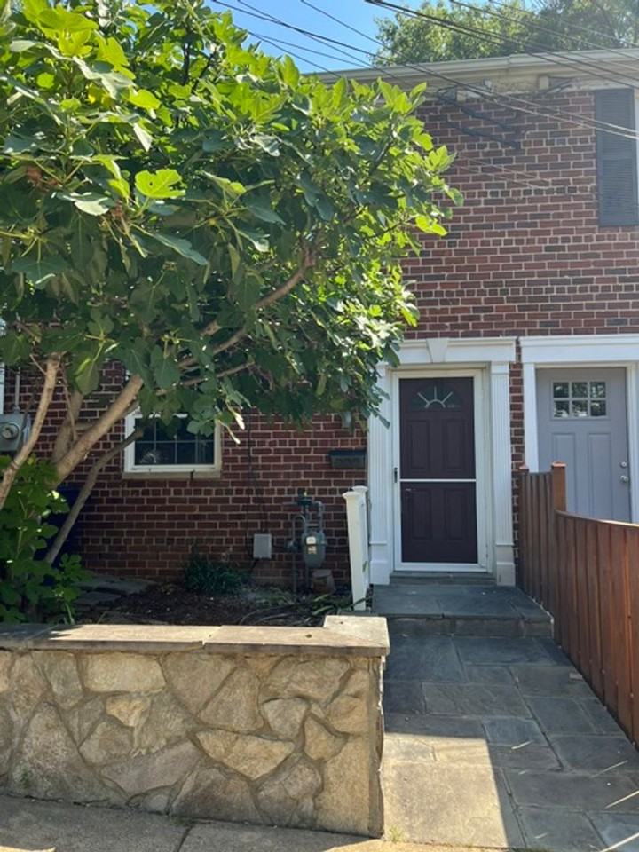209 Burgess Ave - Photo 2 of 24