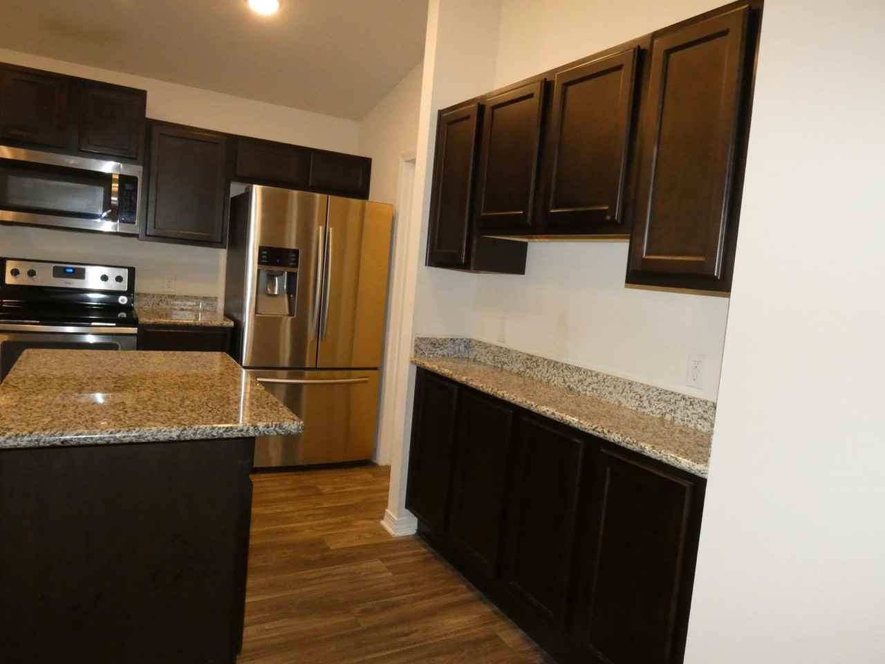 5637 Peach Dr - Photo 7 of 26