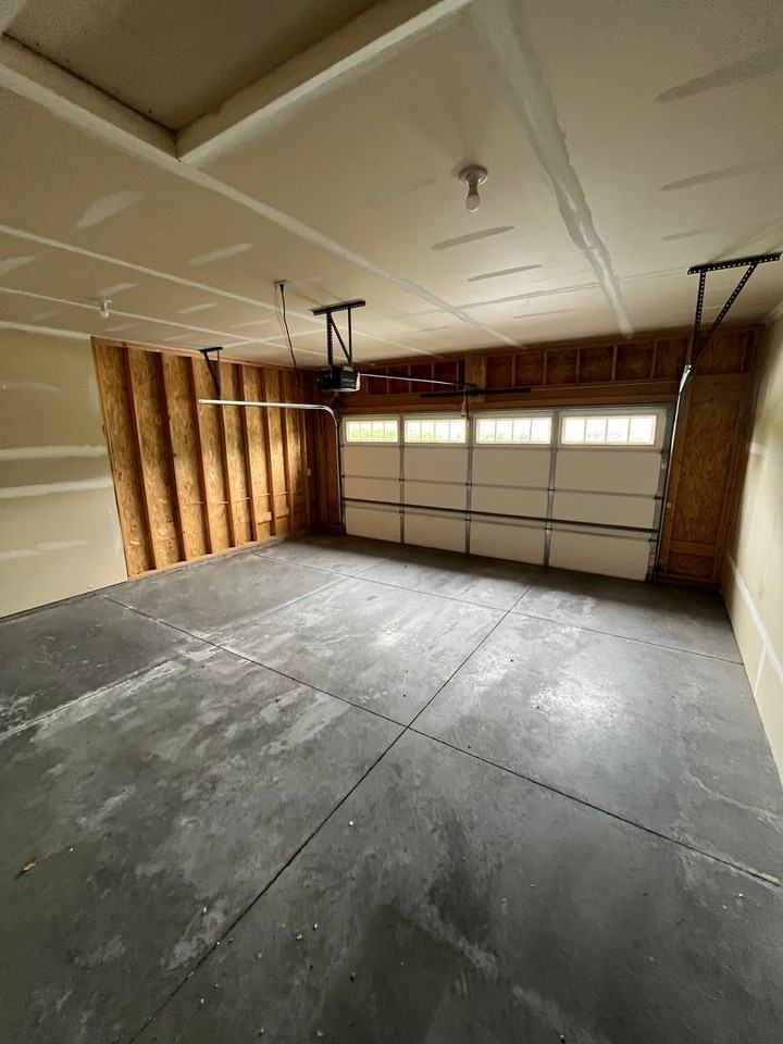 3302 White Oak Ln - Photo 7 of 11