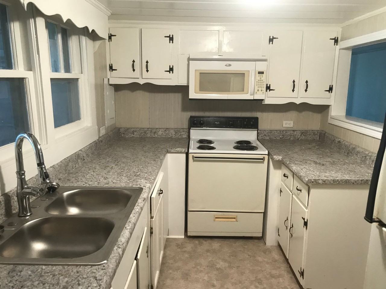 2501 Monroe St - Photo 7 of 14