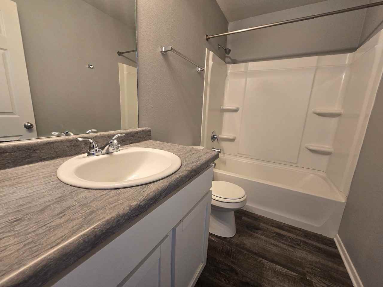 2416 Kenneth Dr - Photo 5 of 14