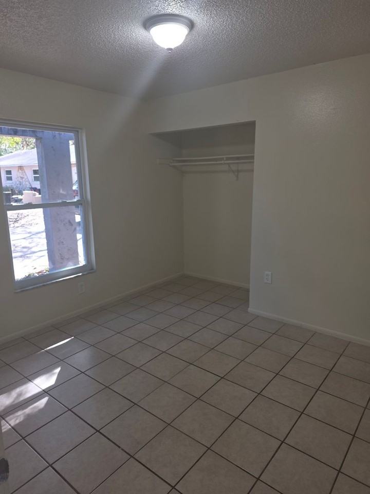 5616 7th Street Ct E - Photo 3 of 10