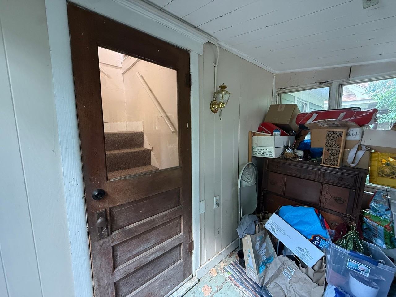 923 1/2 E Washington St - Photo 3 of 11