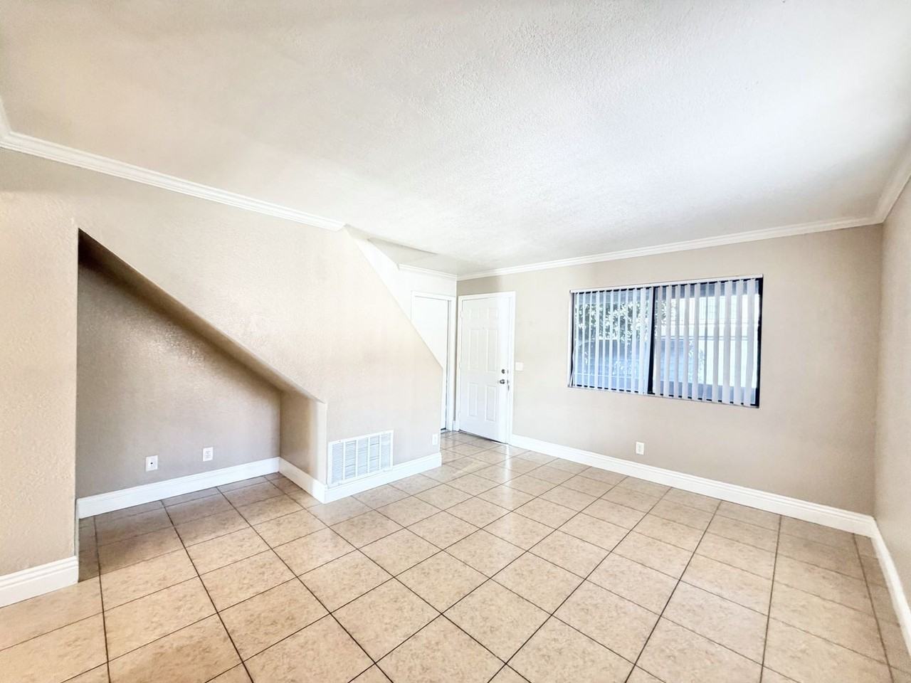 32945 Cielo Vista Rd #B - Photo 6 of 27