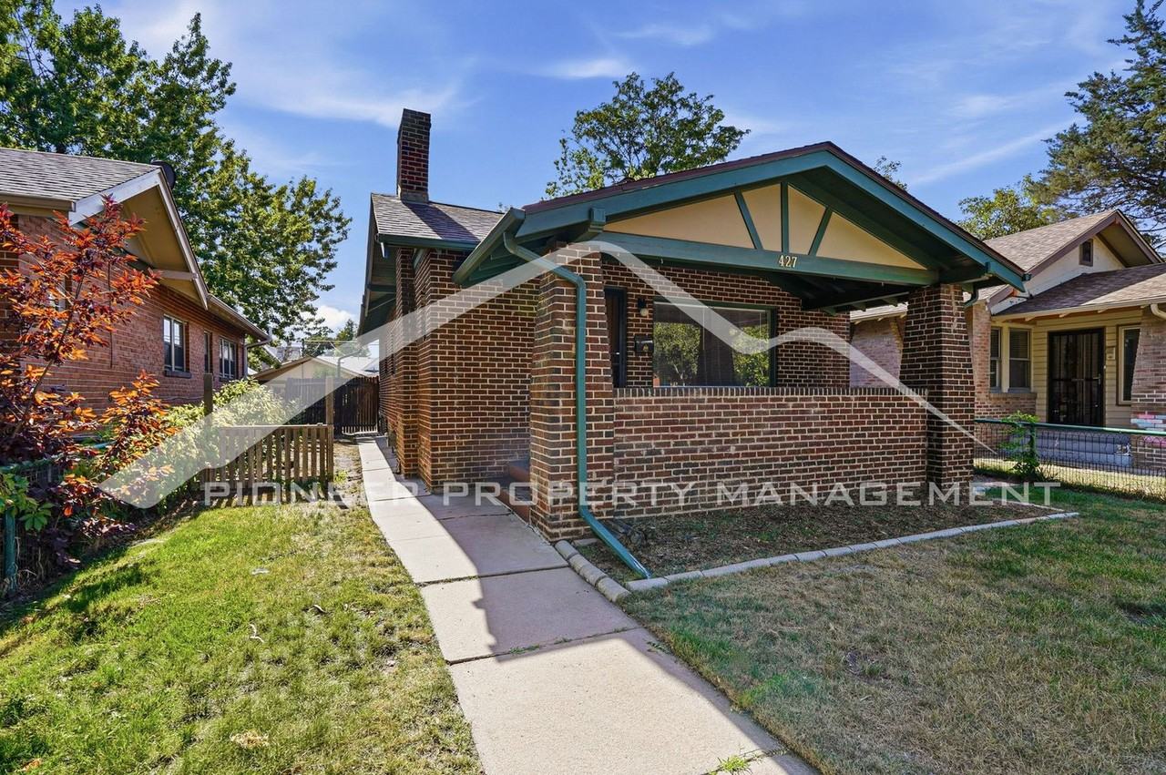 427 S Washington St - Photo 2 of 30