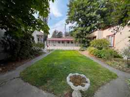 featured image of 413 E Indiana Ave