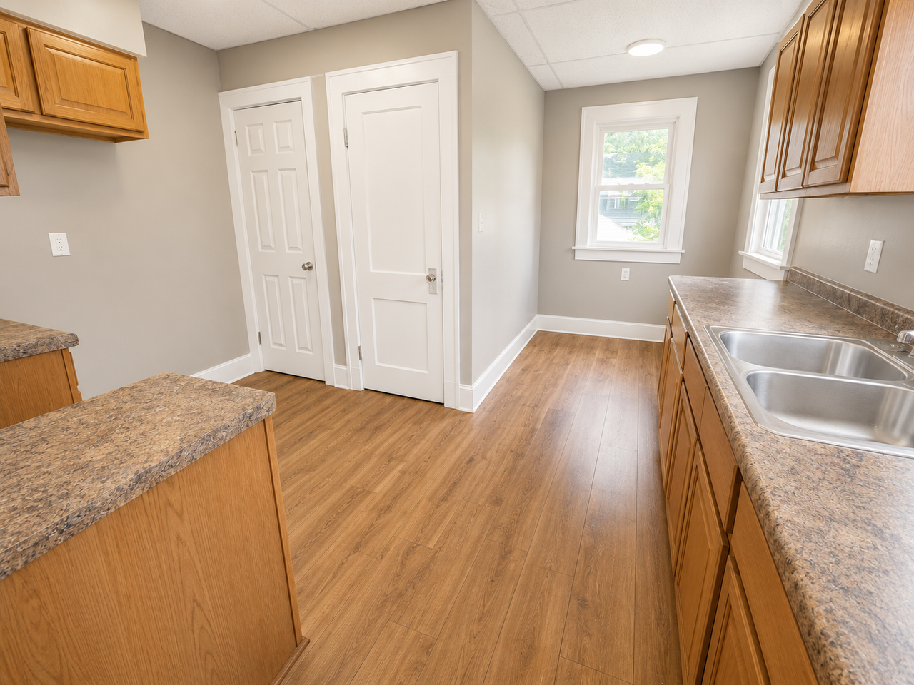 407 E Archer Ave #SFH - Photo 5 of 13