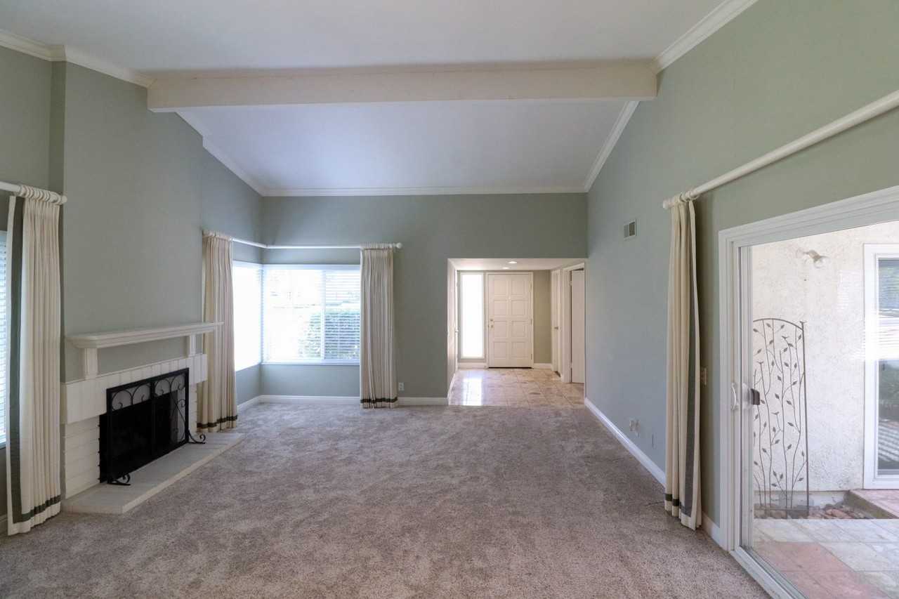 1050 Pacifica Dr - Photo 6 of 50