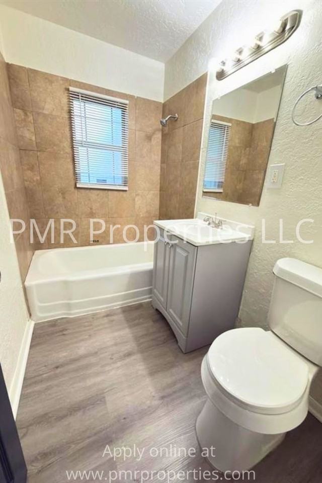 1708 Nw Pollard Ave - Photo 6 of 16