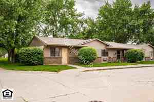 featured image of 208 Autumn Hills Dr