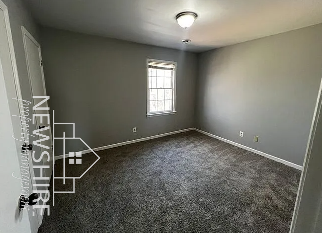 1 Hartsville Dr #15 - Photo 7 of 13