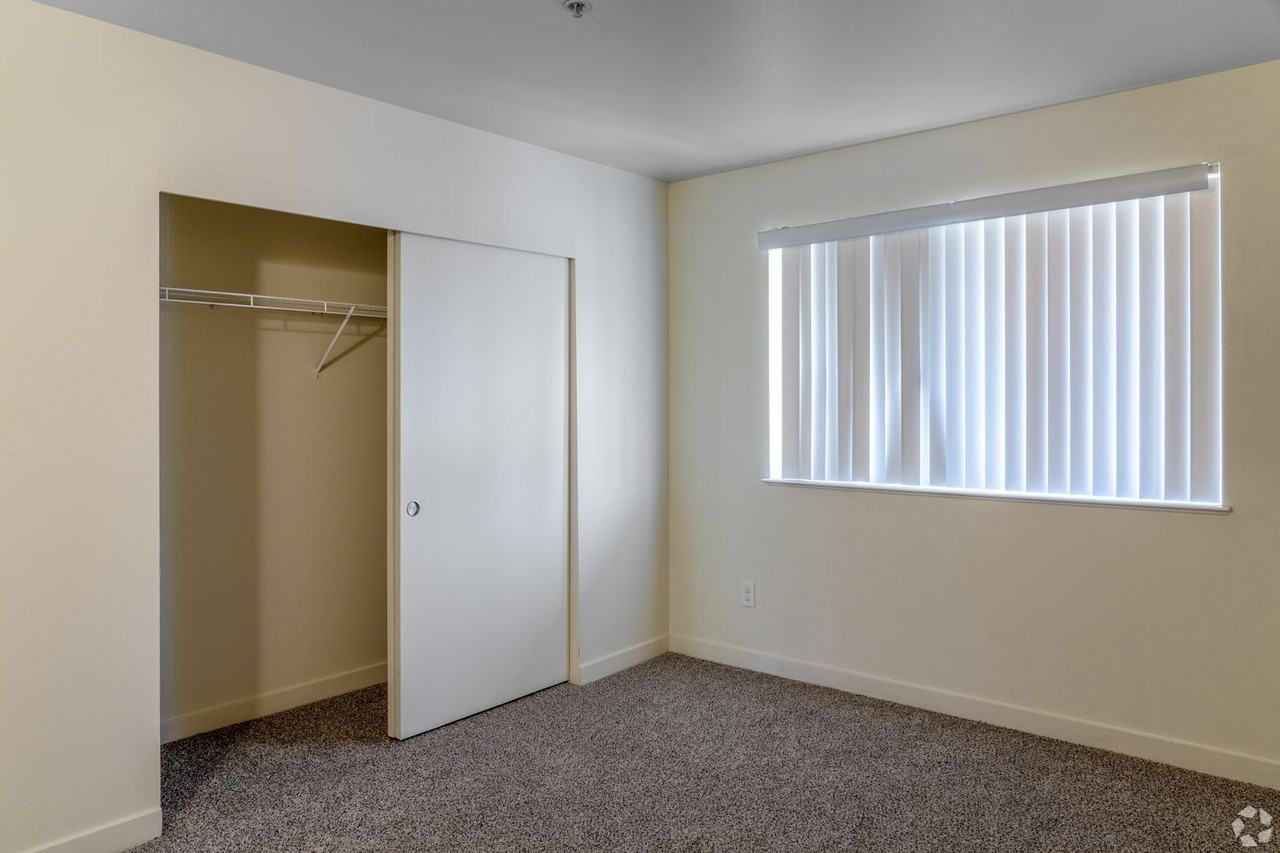 Fern Grove Apartments - Photo 3 of 8