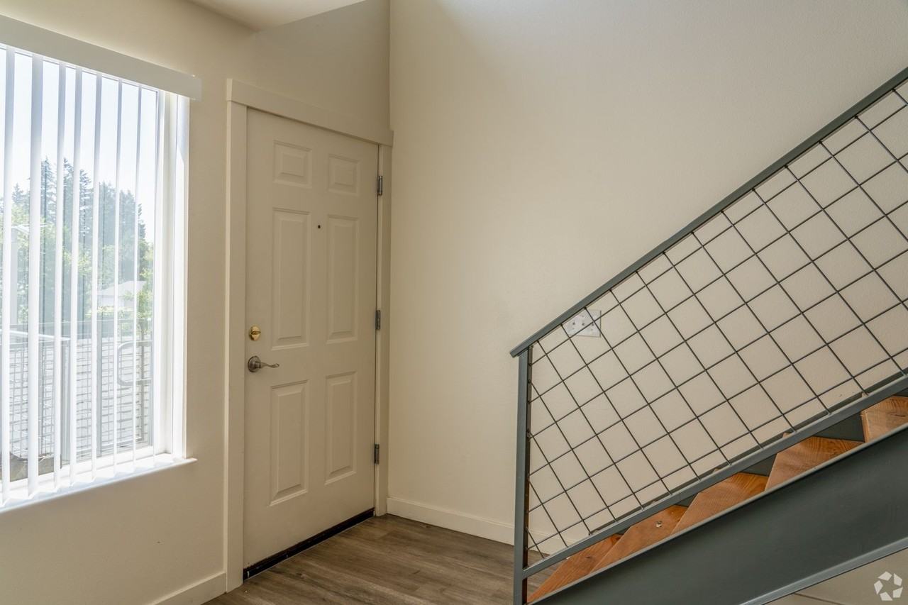 Fern Grove Apartments - Photo 5 of 8