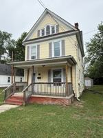 featured image of 419 Oakley St