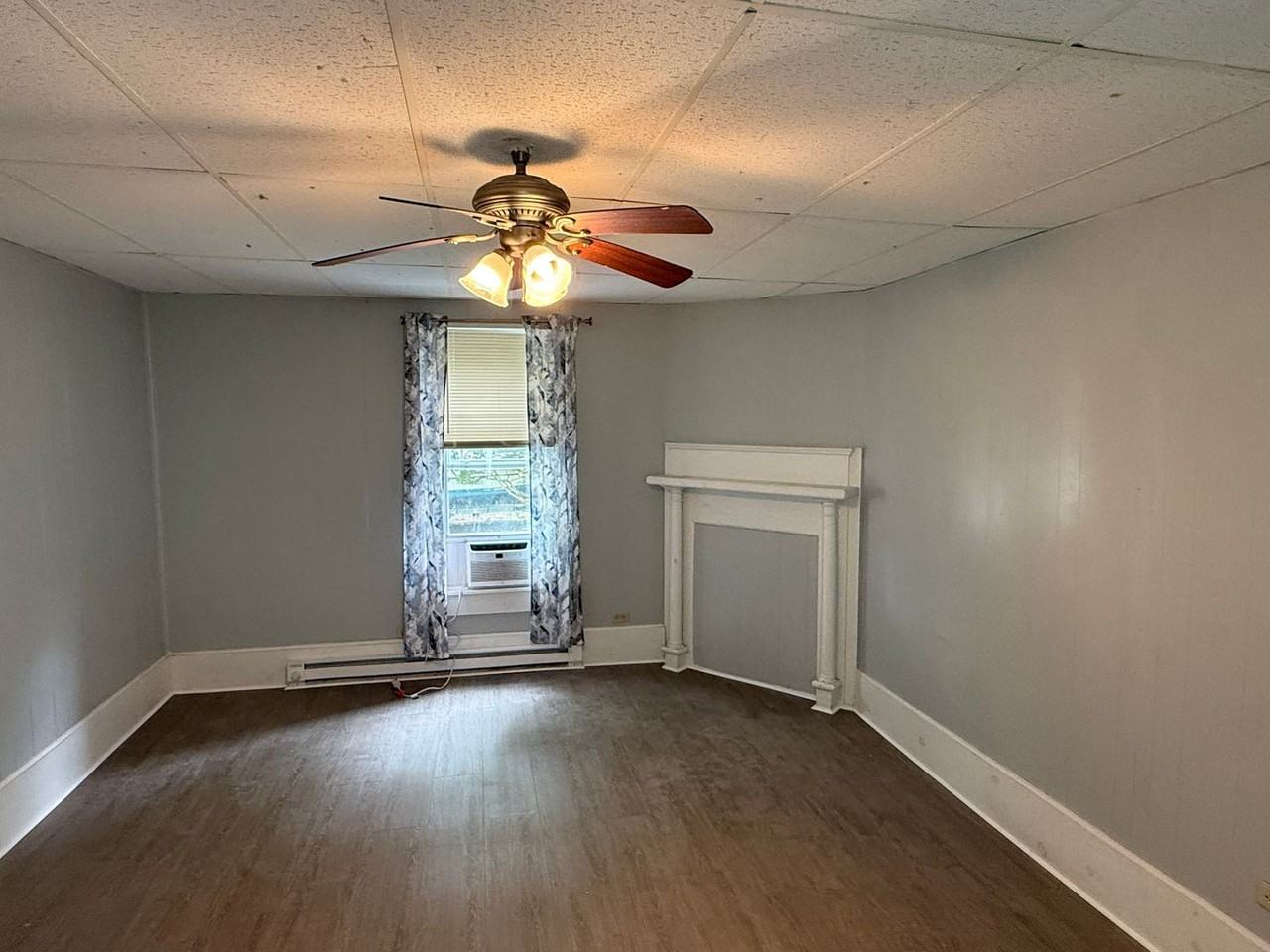 419 Oakley St - Photo 3 of 20