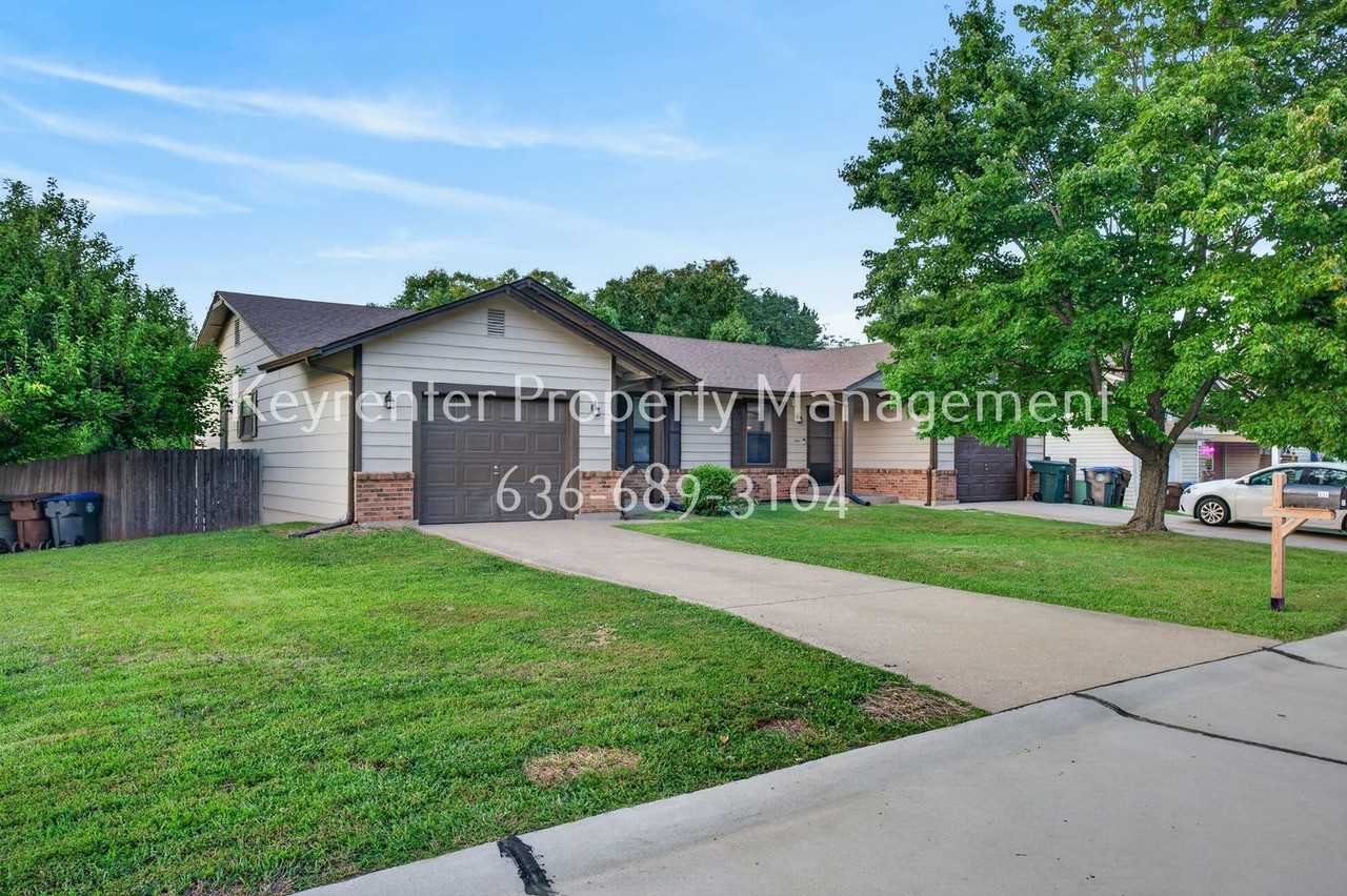 357 Della Dr - Photo 4 of 38