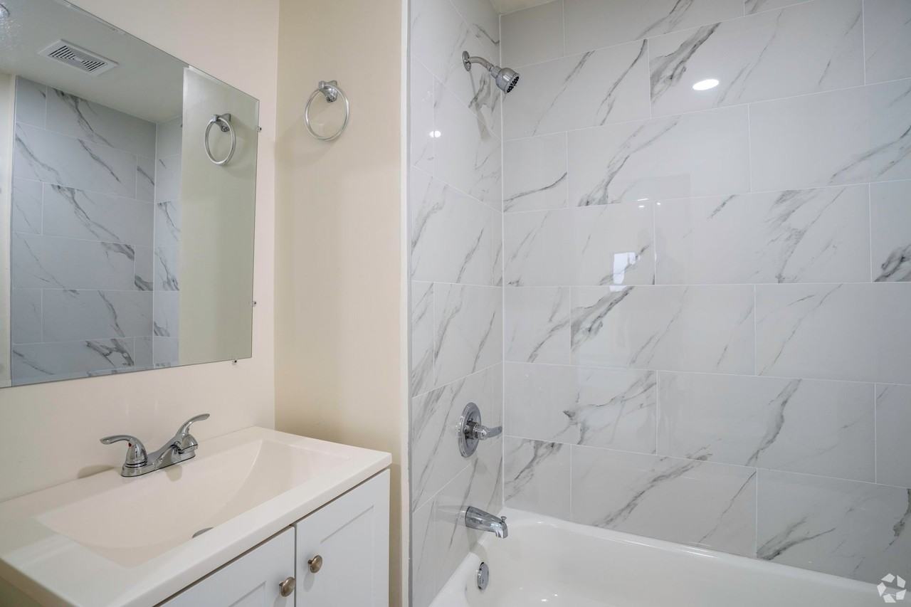 1/1 $1,800/mo, newly renovated, your Little Havana era starts here! Remodelado, tu era en Little Havana empieza aquí! - Photo 6 of 9