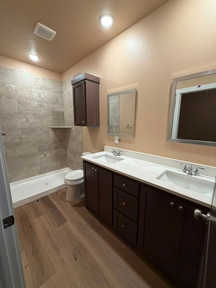 2504 Sw H Ave - Photo 4 of 10