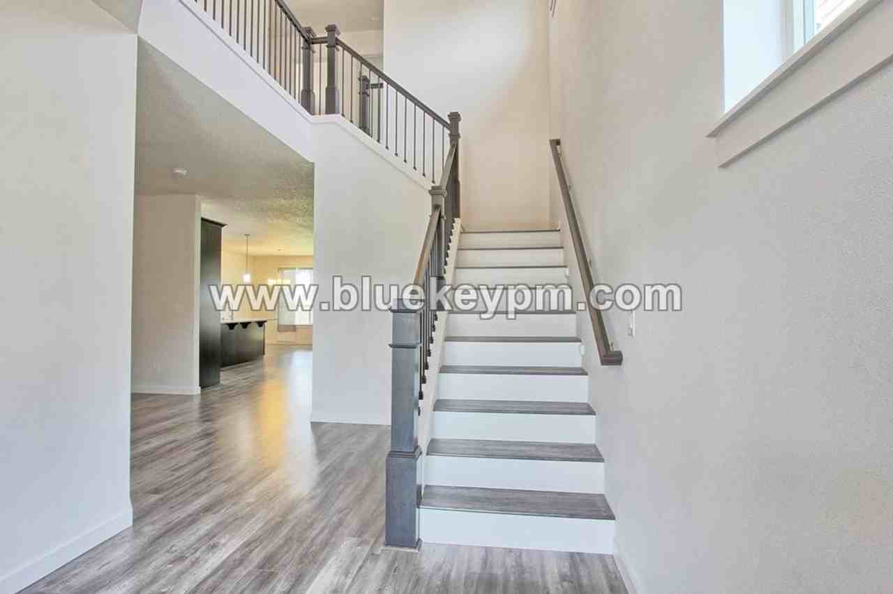 13520 Ne 113th Way - Photo 4 of 19