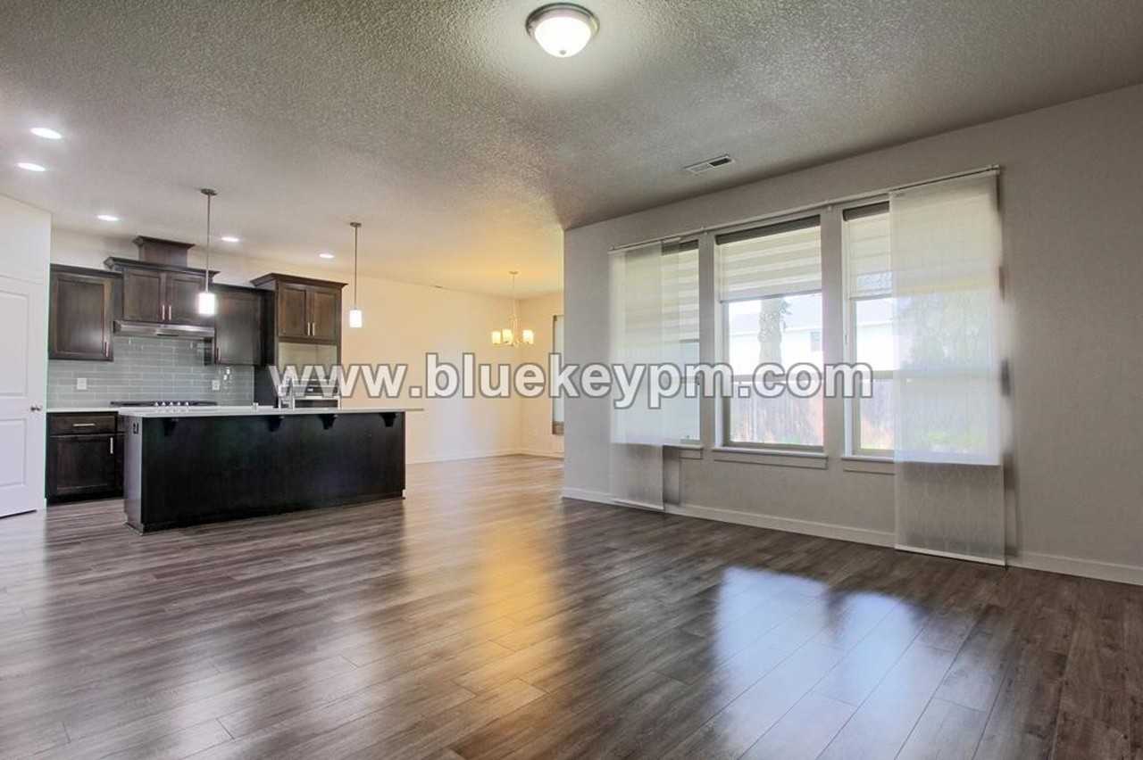13520 Ne 113th Way - Photo 6 of 19
