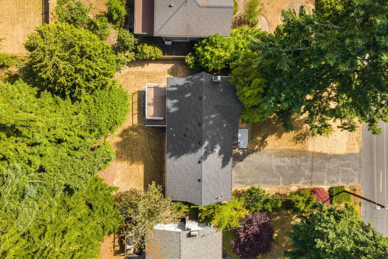 18035 73rd Ave W - Photo 5 of 34
