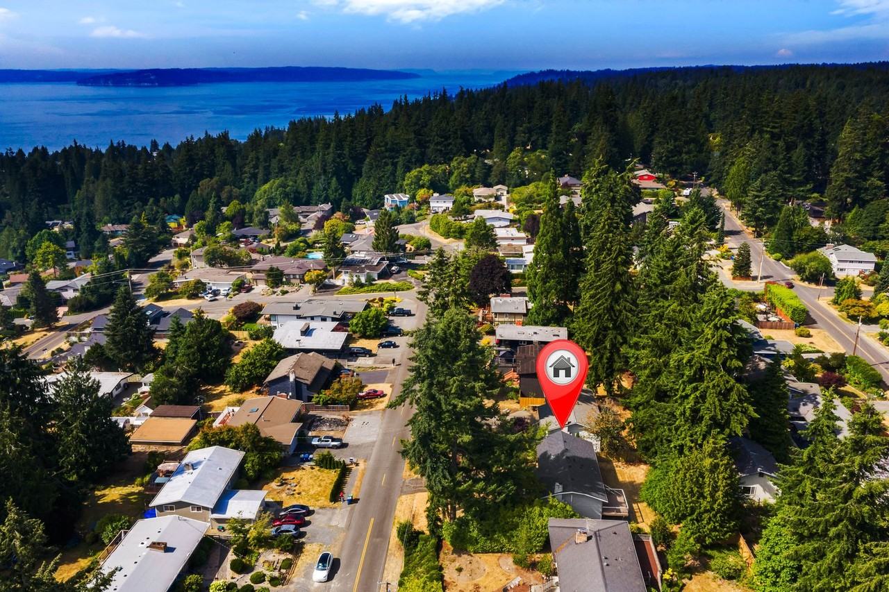 18035 73rd Ave W - Photo 6 of 34