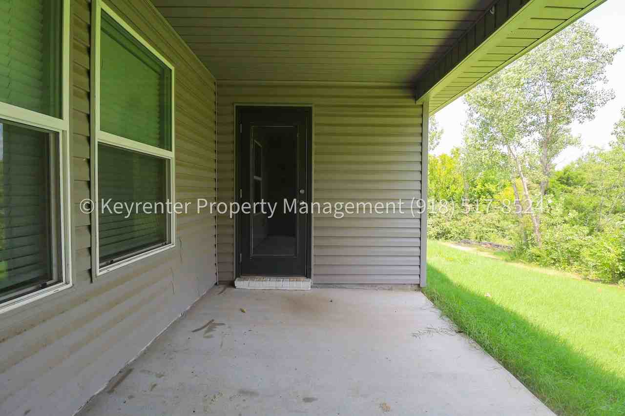 3313 N 23rd West Ave - Photo 6 of 35