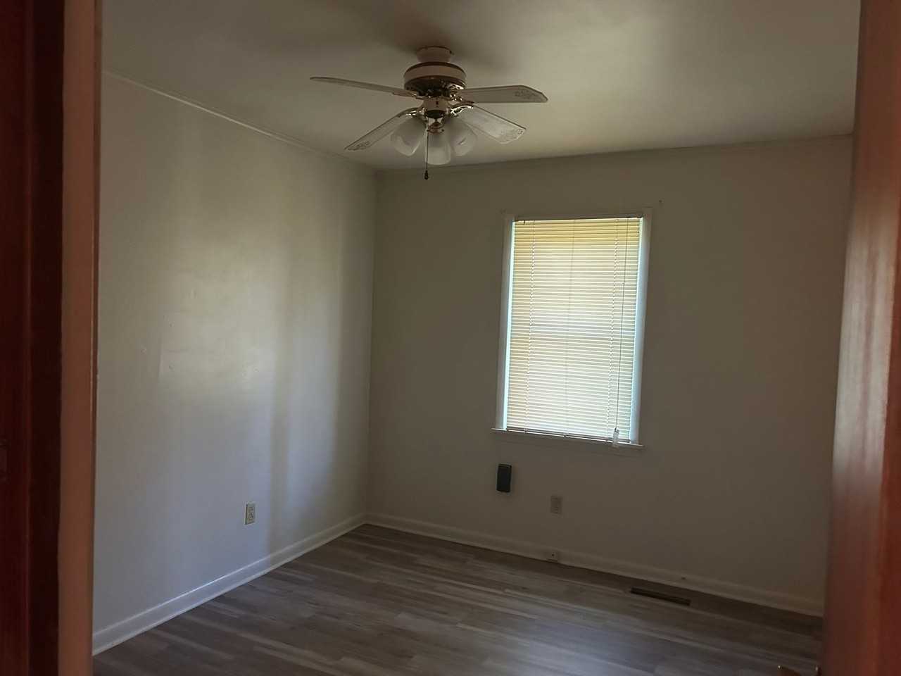 956 Ross Rd - Photo 5 of 34