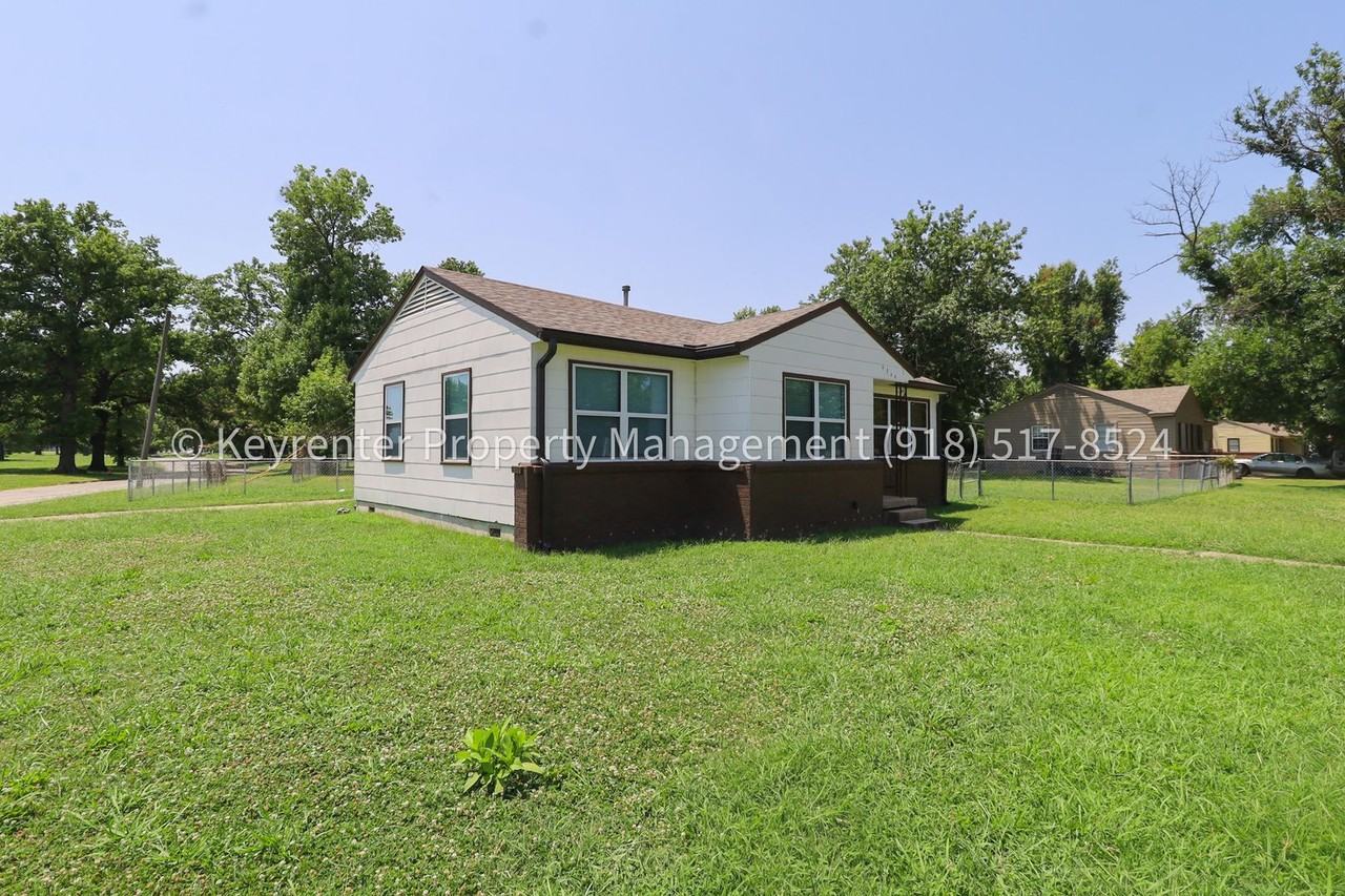 9344 E 3rd Pl - Photo 3 of 23