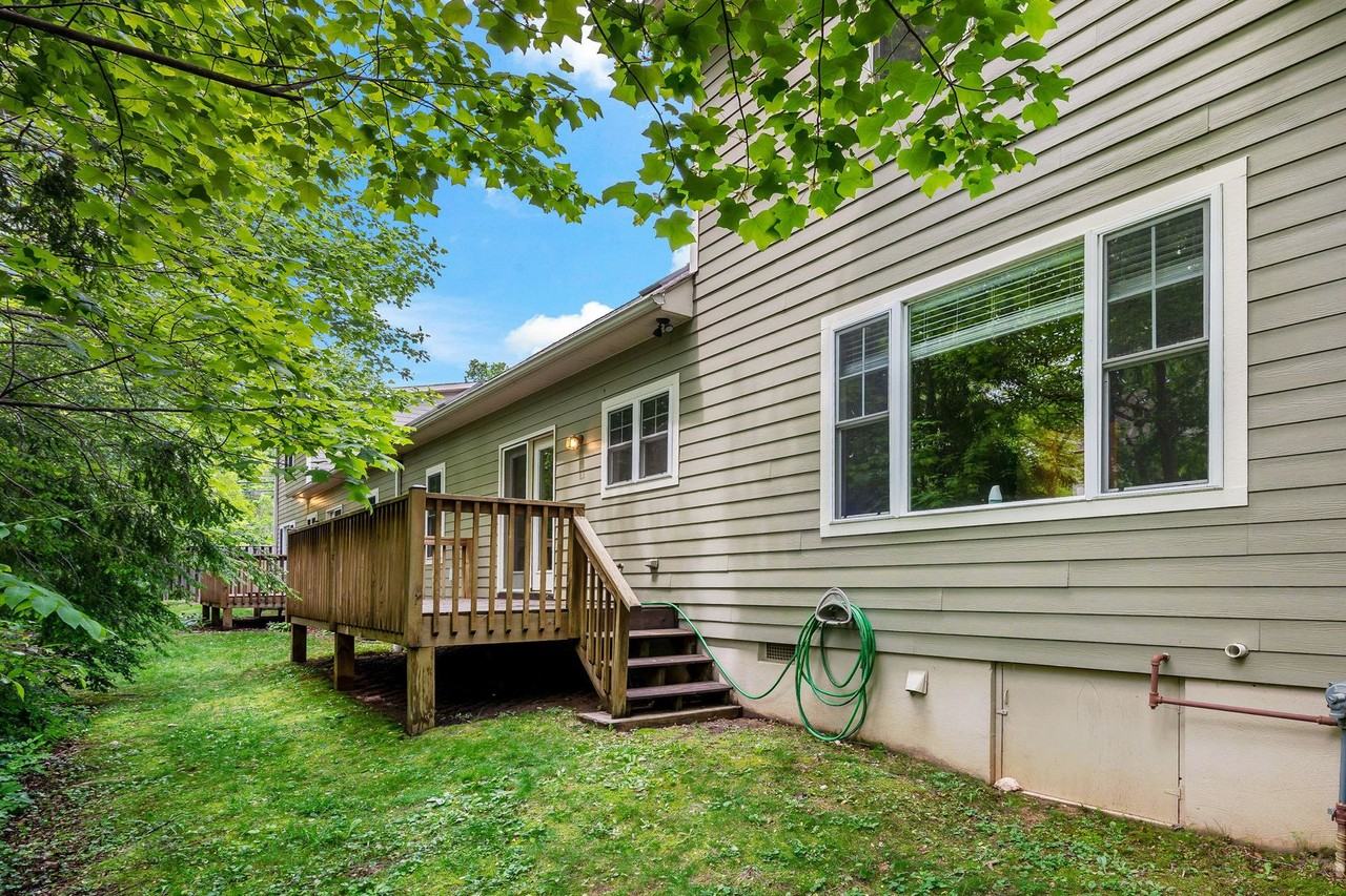 3 Teresa Way - Photo 7 of 41