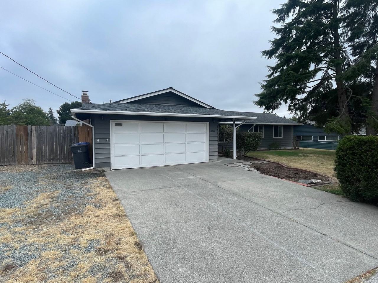 580 Sw 3rd Ave - Photo 2 of 15