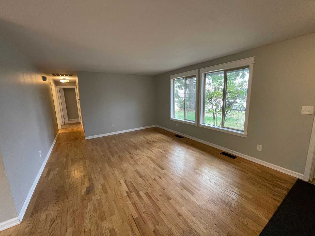 580 Sw 3rd Ave - Photo 4 of 15