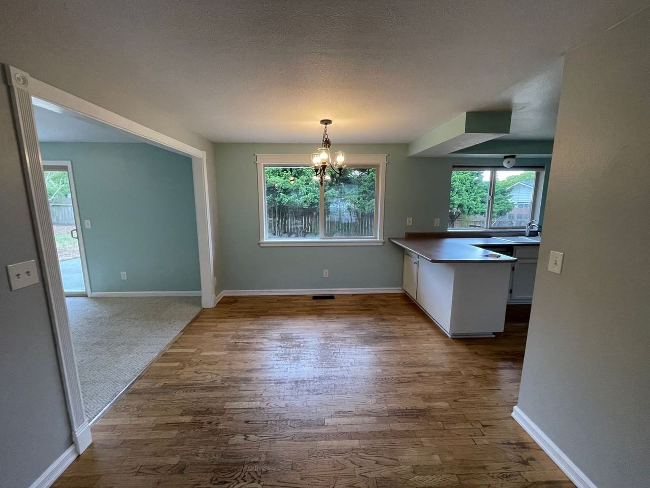 580 Sw 3rd Ave - Photo 5 of 15