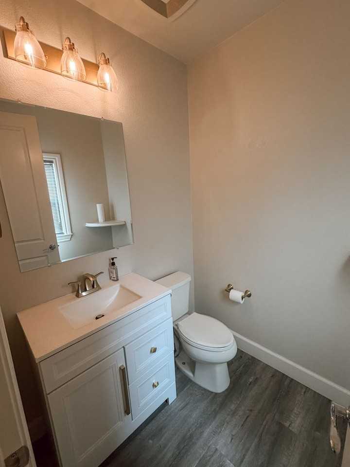 1329 Bayberry View Ln - Photo 4 of 28
