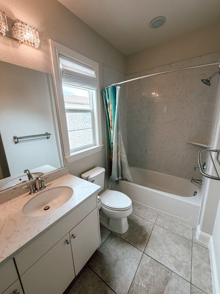 1329 Bayberry View Ln - Photo 6 of 28