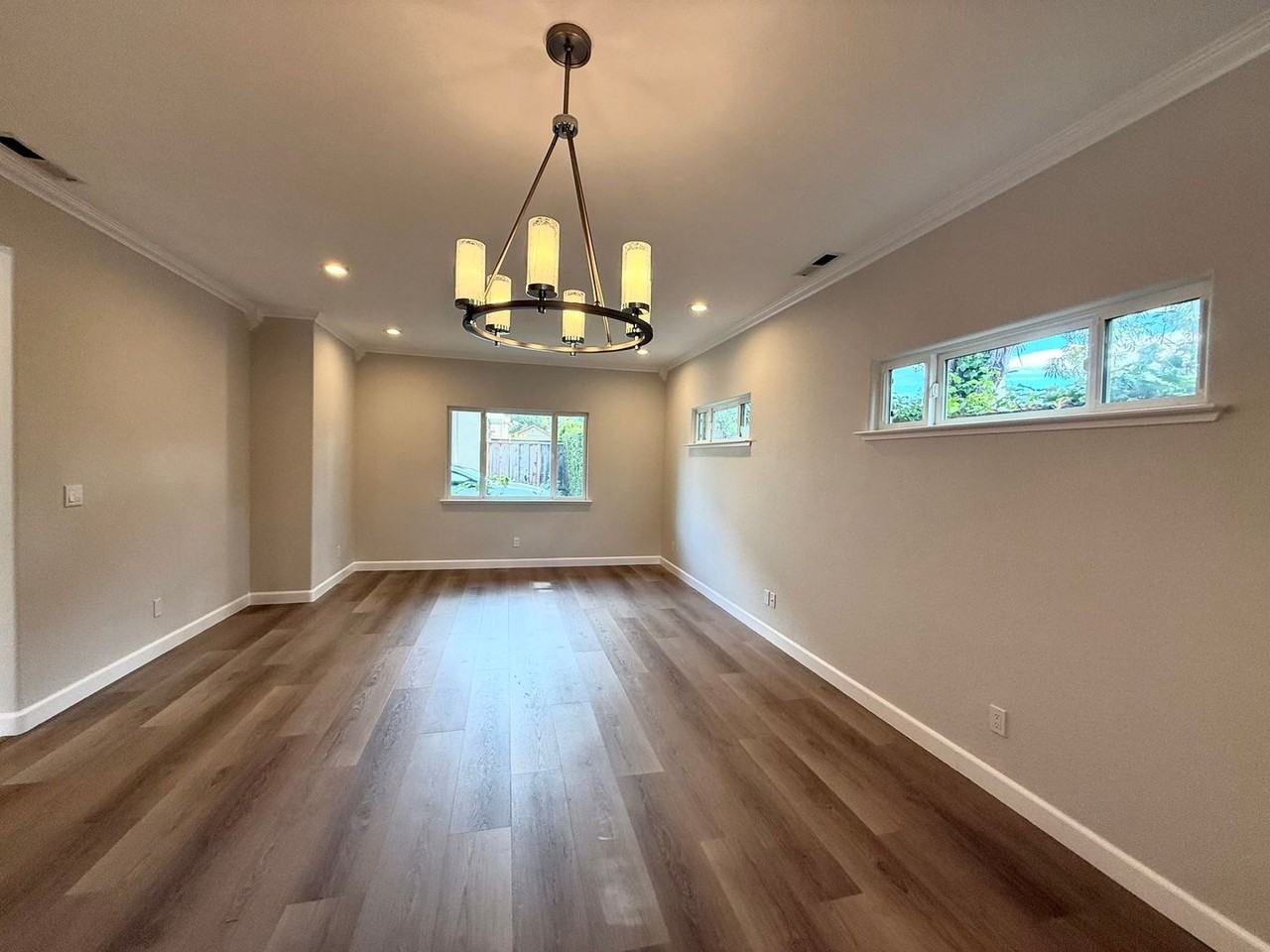 1576 Heritage Ln - Photo 2 of 13