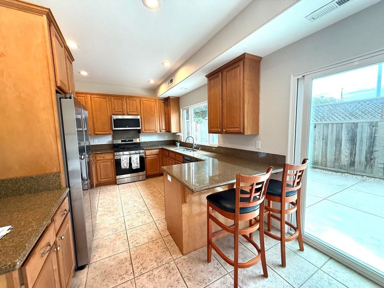 1576 Heritage Ln - Photo 3 of 13