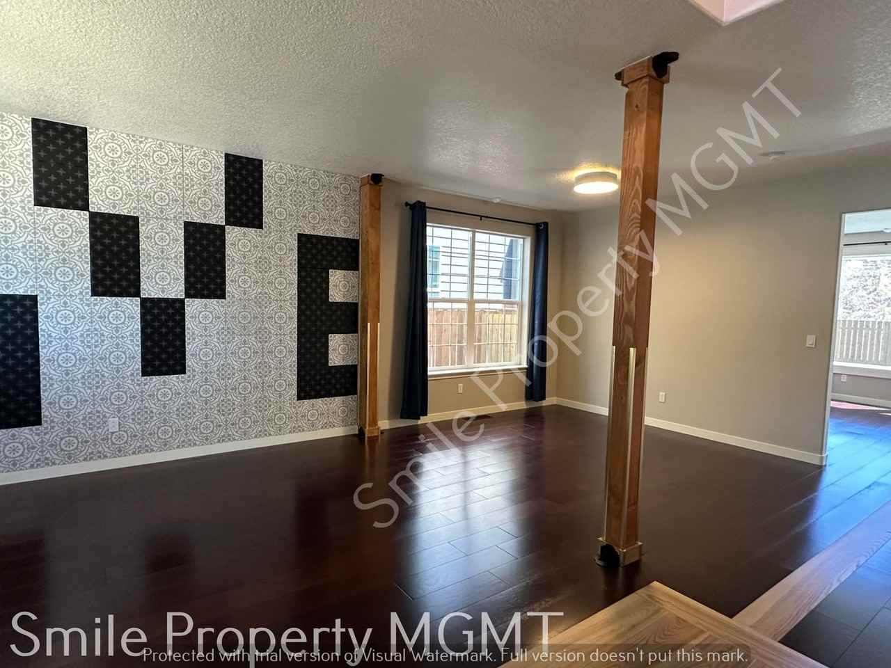 4524 Se Oakhurst St - Photo 6 of 36