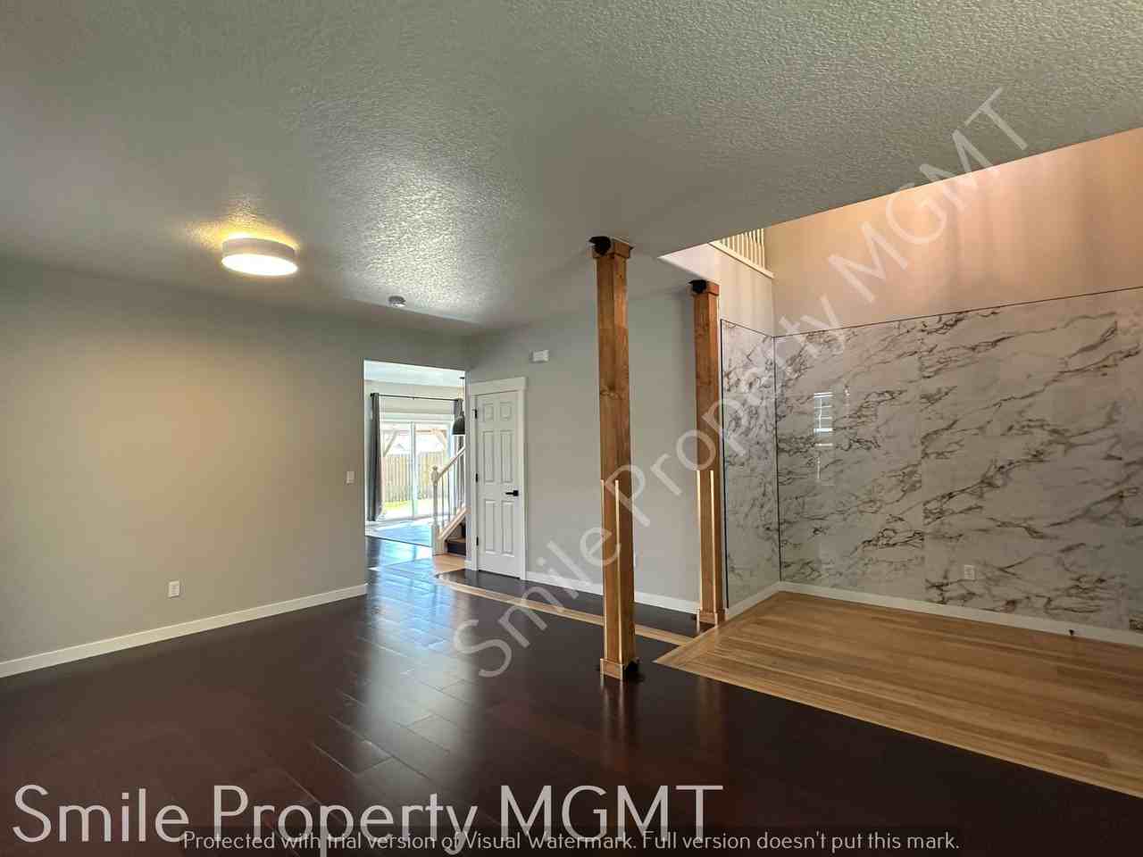 4524 Se Oakhurst St - Photo 7 of 36