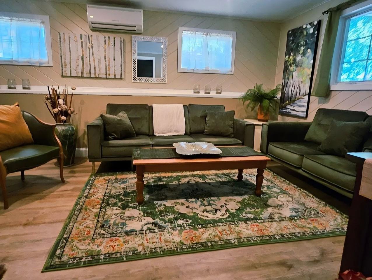 5786 Lake Ave - Photo 2 of 34