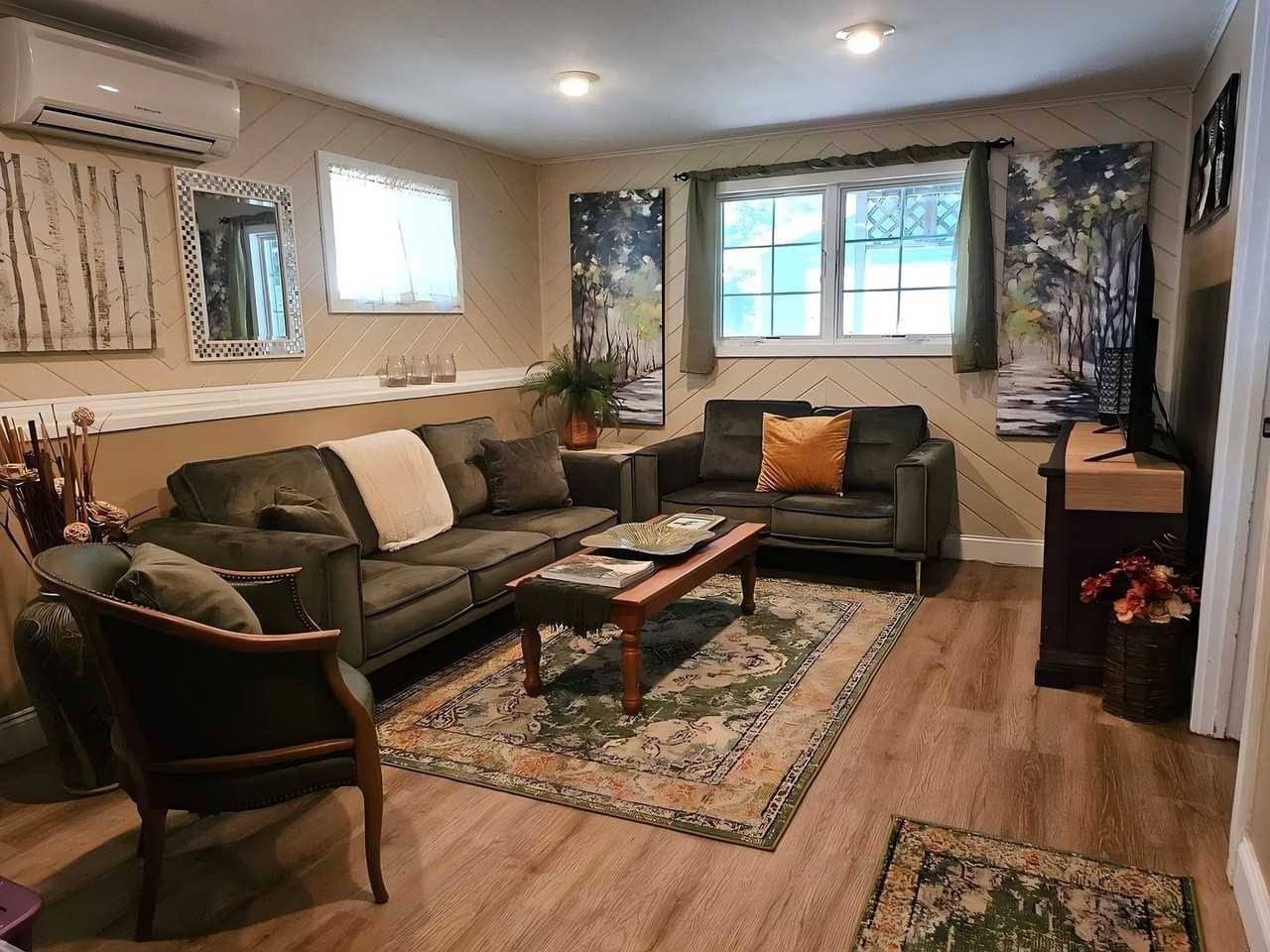 5786 Lake Ave - Photo 3 of 34