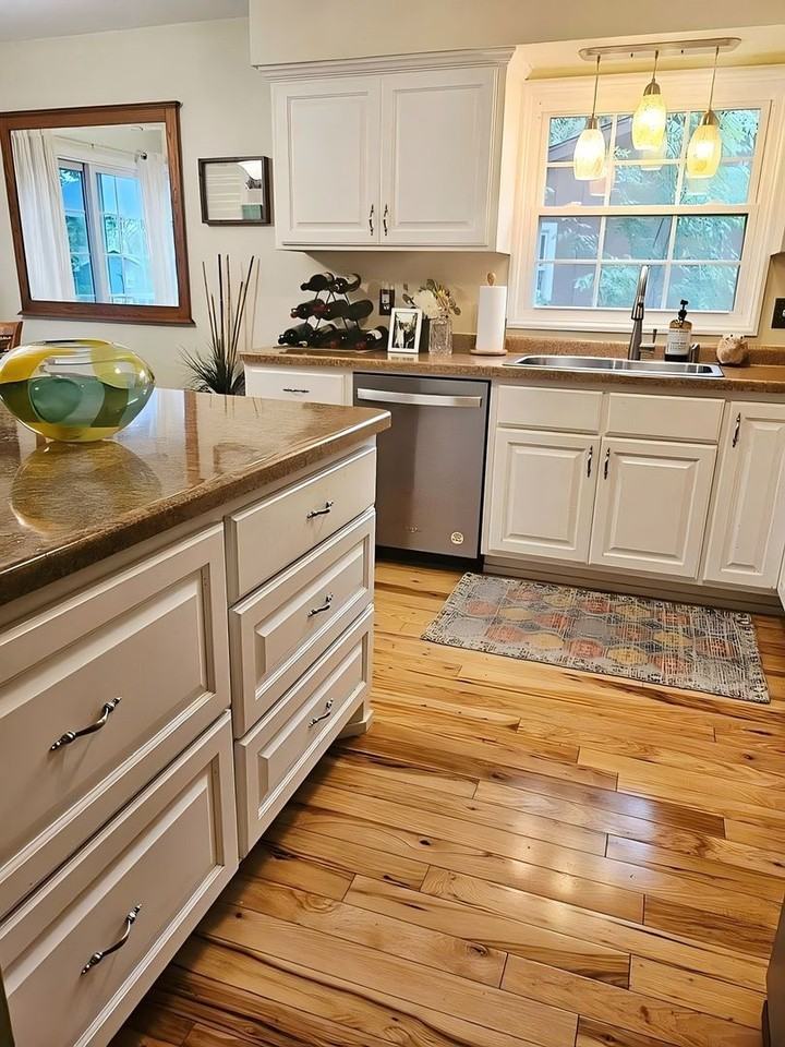 5786 Lake Ave - Photo 6 of 34