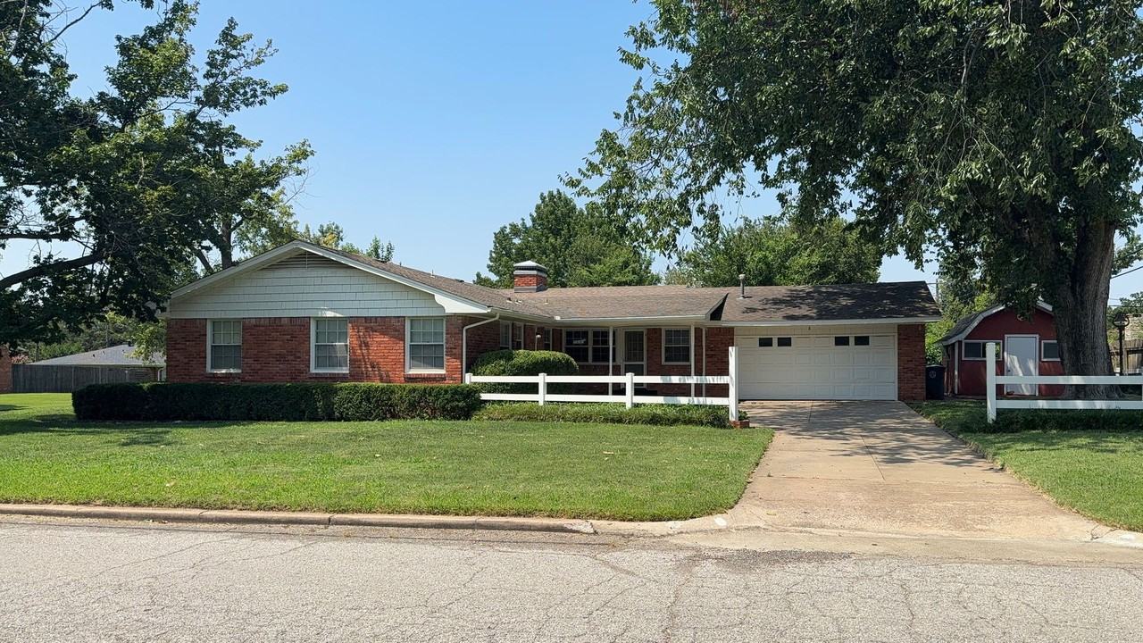5443 S Marion Ave - Photo 2 of 23