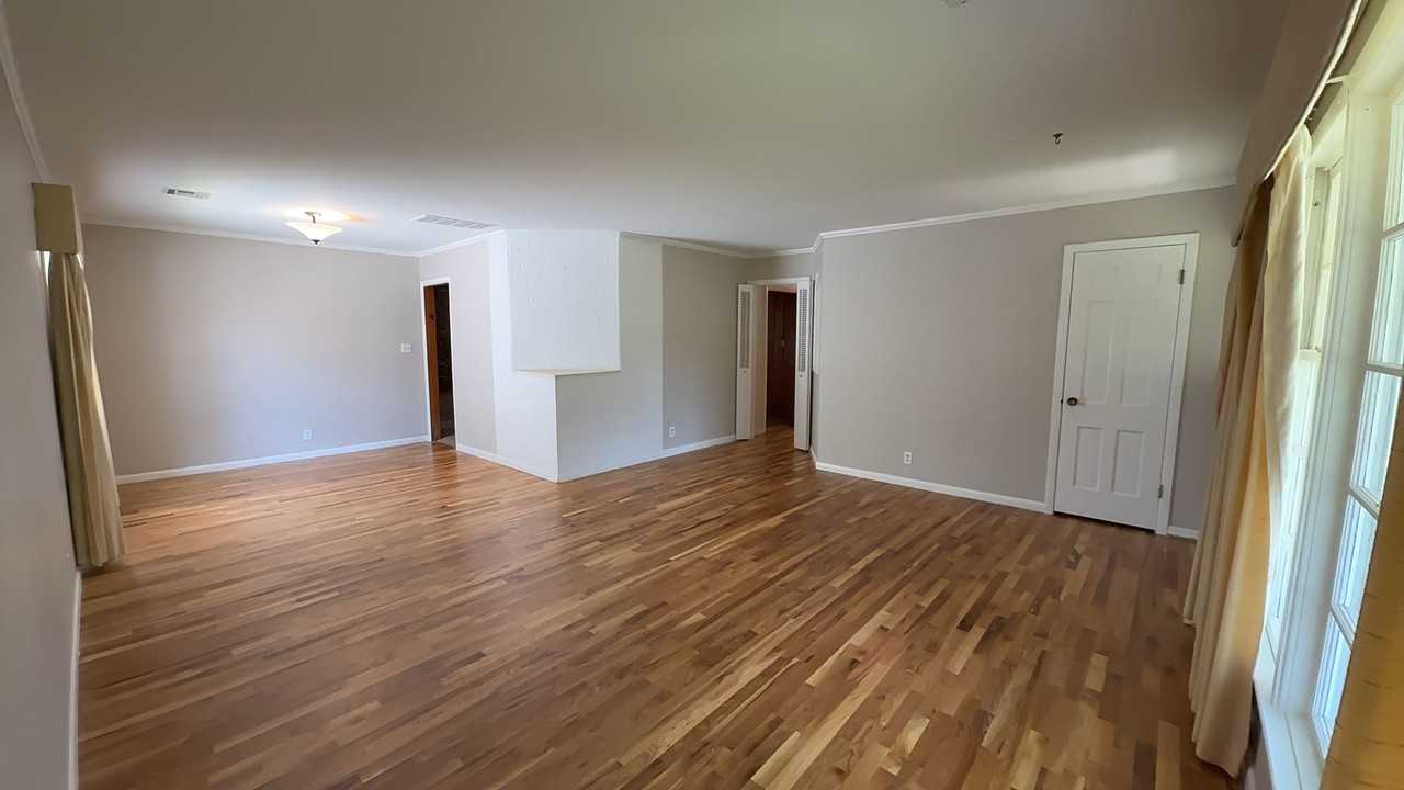 5443 S Marion Ave - Photo 3 of 23