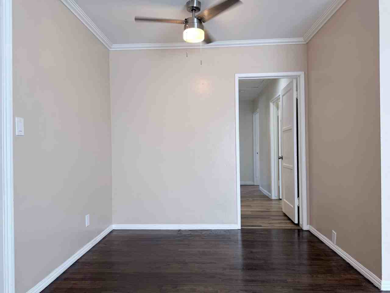 3082 Thurin Ave - Photo 5 of 25