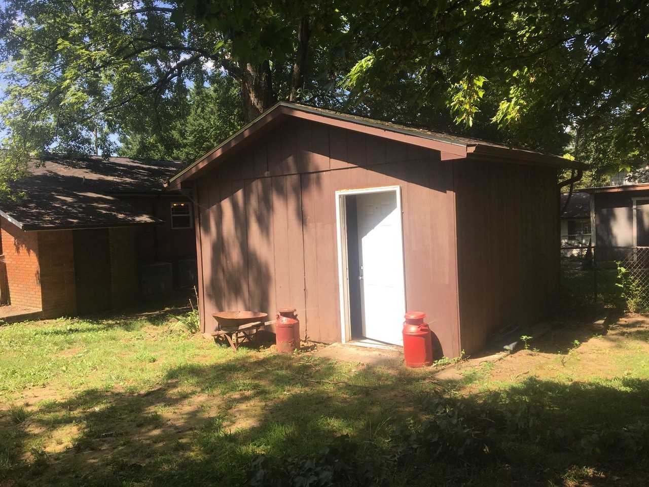 1100 Piney Grove Church Rd - Photo 4 of 17