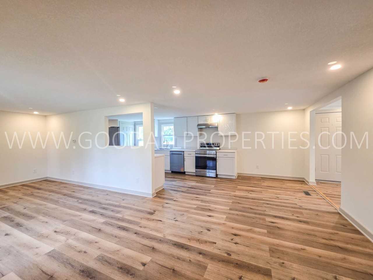 32357 Homestead Cir - Photo 2 of 22