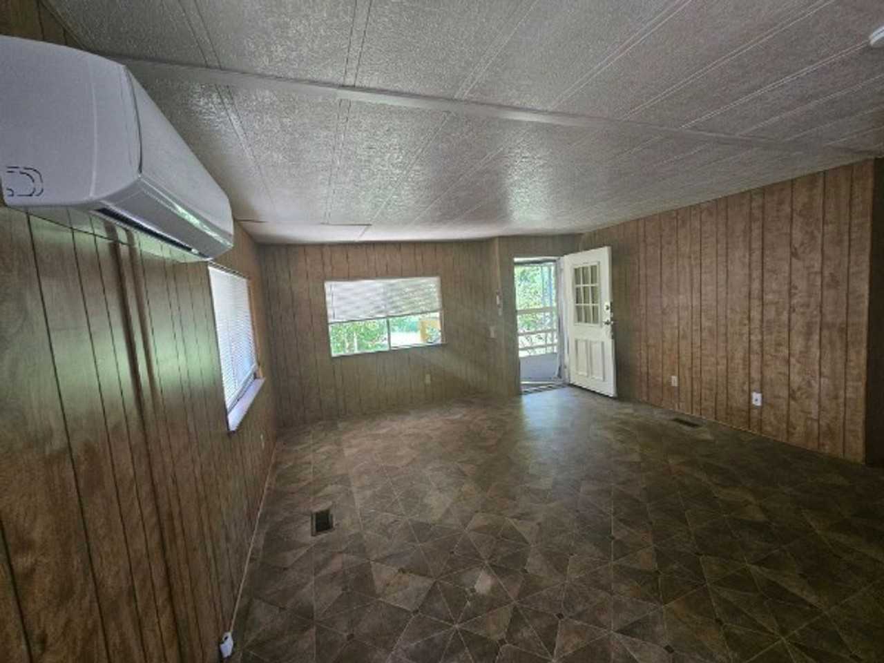 571 Clover Dr #B - Photo 4 of 24