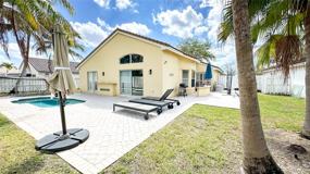 18795 Nw 24th Ct - Photo 1 of 1